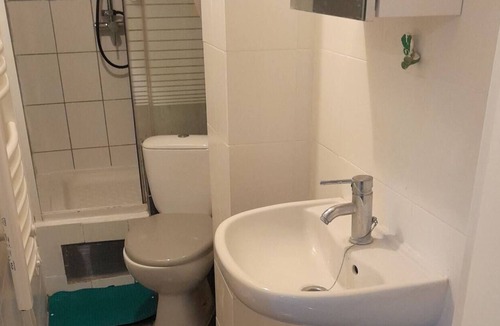 Gonesse Apartment | 10 mn to CDG Airport ! Family-sized flat .