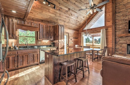 Morganton Cabin | 10% Off Member Deal 10 min>Blue Ridge Mtn Views Hot Tub Firepit Game Room Pond