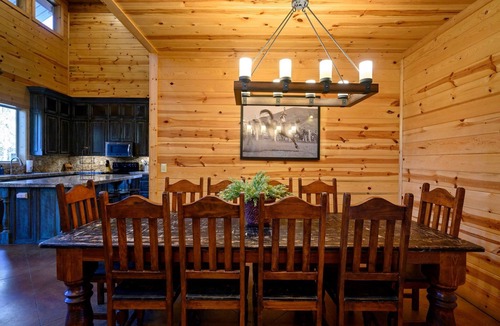 Broken Bow Cabin | 10% Off Member Deal Sleeps 18 Walk2Town Hot Tub Firepit Deck Playground Game Rm