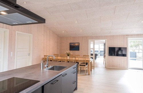 Bjerregard Strand House | 10 person holiday home in Hvide Sande