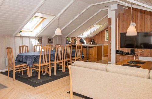 Pøt Strandby House | 10 person holiday home in Juelsminde-By Traum