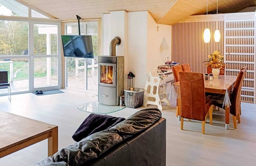 Lodbjerg Hede House | 10 person holiday home in Ringkøbing