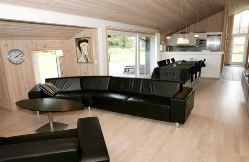 Oster Somarken House | 10 person holiday home in Aakirkeby