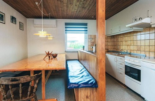 Vrist Strand House | 10 person holiday home in Harboøre