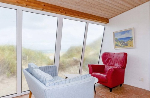 Lild Strand House | 10 person holiday home in Frøstrup