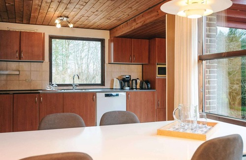 Skovgaarde House | 10 person holiday home in Herning