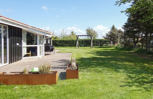Grønhøj House | 10 person holiday home in Løkken-By Traum