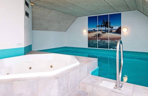 Jegum House | 10 person holiday home in Oksbøl