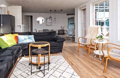 Jegum House | 10 person holiday home in Oksbøl