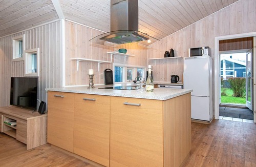 Mommark Strand House | 10 person holiday home in Sydals