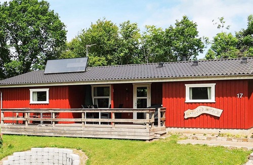 Hvalpsund House | 10 person holiday home in Farsø