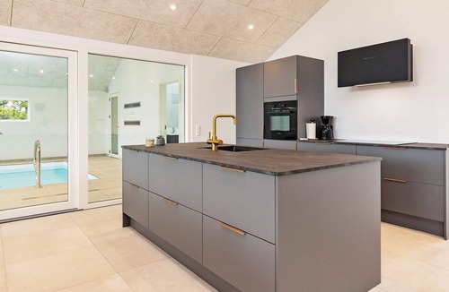 Bratten Strand House | 10 person holiday home in Jerup-By Traum