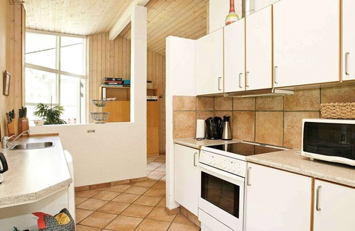 Bratten Strand House | 10 person holiday home in Jerup
