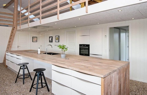 Ronde House | 10 person holiday home in Rønde-By Traum