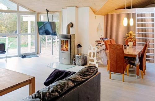 Lodbjerg Hede House | 10 person holiday home in Ringk bing