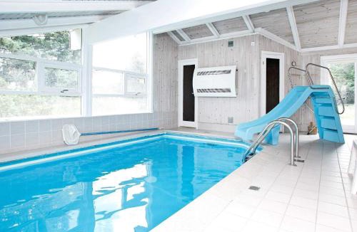 Skram House | 10 person holiday home in Ålbæk