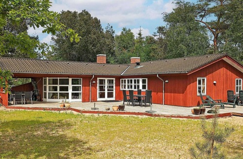 Skram House | 10 person holiday home in Ålbæk