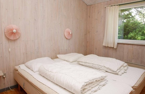 Hou House | 10 person holiday home in Hals