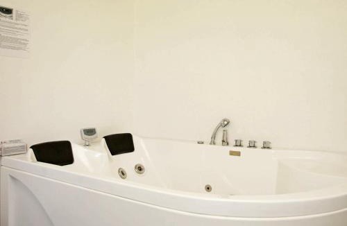 Mosevra House | 10 person holiday home in Oksb l