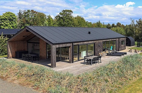 Nordost House | 10 person holiday home in Sæby