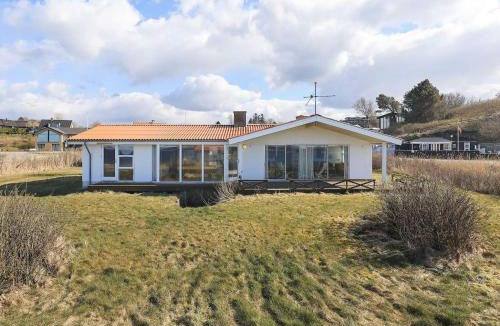 Hvalpsund House | 10 person holiday home in Farsø-By Traum