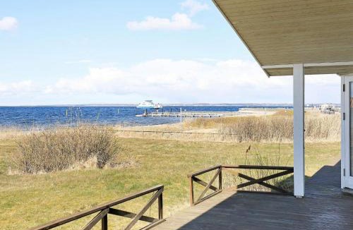 Hvalpsund House | 10 person holiday home in Farsø-By Traum