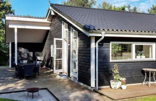 Trend House | 10 person holiday home in Løgstør-By Traum
