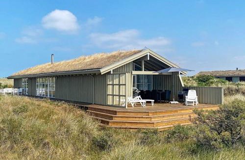 Grønhøj House | 10 person holiday home in L kken