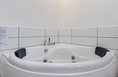 Grønhøj House | 10 person holiday home in Løkken-By Traum