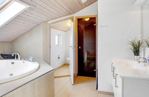 Hvorup Klit House | 10 person holiday home in Løkken-By Traum