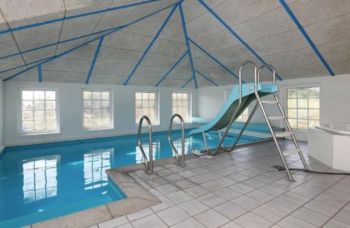 Klegod Strand House | 10 person holiday home in Ringk bing