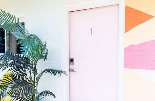 Trenton Apartment | 10 Rooms In Boutique Motel