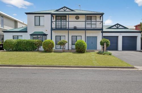 Hayborough House | 10 Rupara - Linen Included