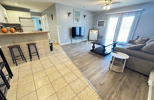 Franklin Apartment | 10 Sanctuary - w/washer drier