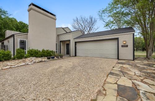Garland House | 10 Sleeper, Pool and Lake Access, AC, BBQ Area
