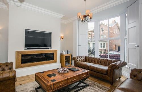 Bootham House | 10 St Marys