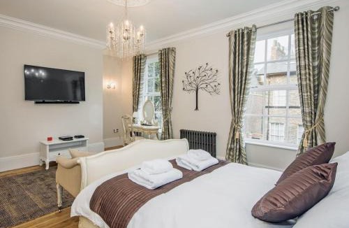 Bootham House | 10 St Marys