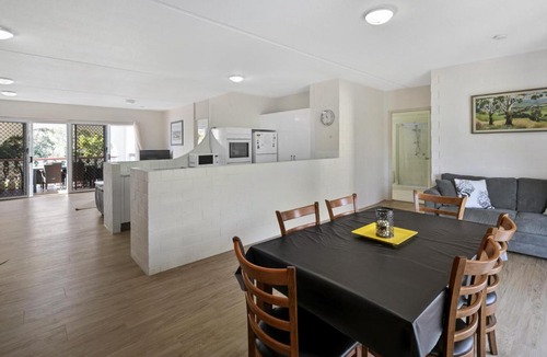 Point Lookout Apartment | 10 The Islander Resort