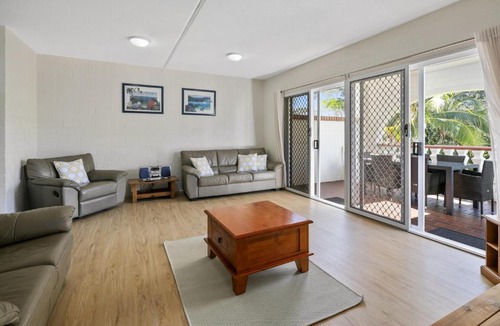 Point Lookout Apartment | 10 The Islander Resort