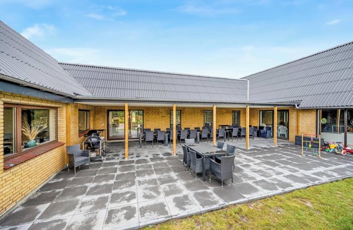 Bording Cottage | 10 Værelses Bolig i Bording