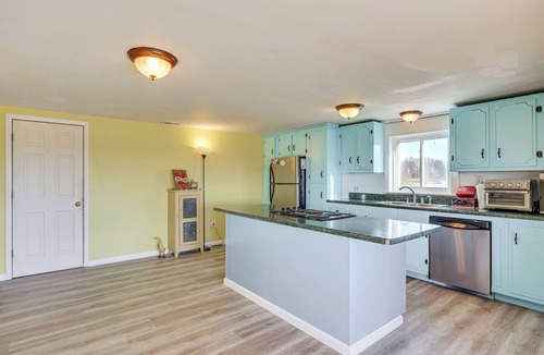 Beaver Creek House | 100-Acre Family Getaway in Kenbridge: Pets Welcome
