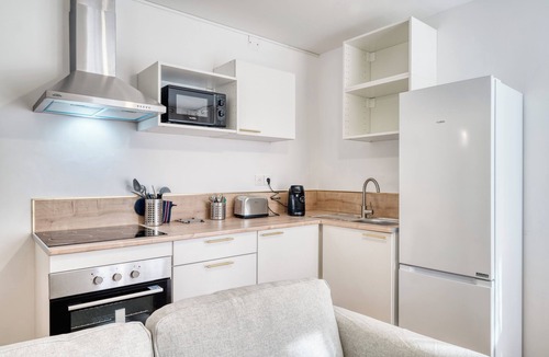 Centre Ville Rive Gauche Apartment | 100% comfortable 4-bedroom apartment + private parking
