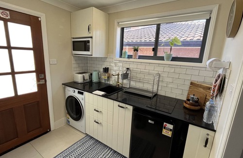 Noraville Bed & Breakfast | 100 - Lovely self contained 2 beds unit