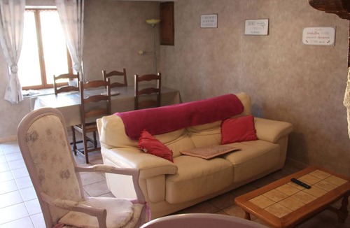 Halles-sous-les-Cotes House | 100 m² House ∙ 2 bedrooms ∙ 5 guests
