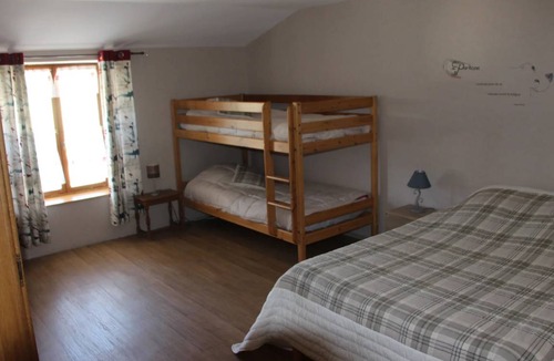 Halles-sous-les-Cotes House | 100 m² House ∙ 2 bedrooms ∙ 5 guests