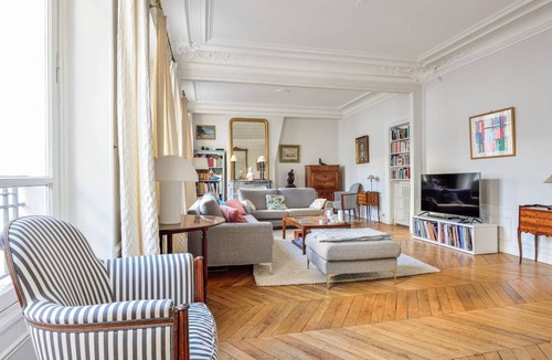 Neuilly-sur-Seine Apartment | 100 m² Apartment ∙ 2 bedrooms ∙ 4 guests