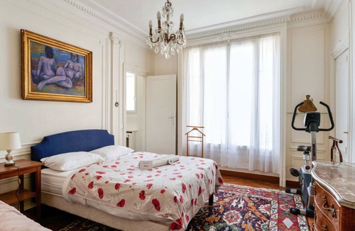 Ternes Apartment | 100 m² Apartment ∙ 1 bedroom ∙ 5 guests