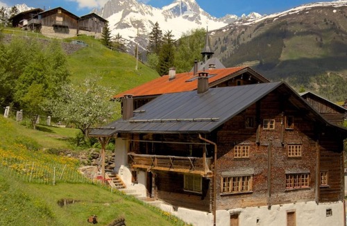 Tujetsch Apartment | 100 m² Apartment ∙ 3 bedrooms ∙ 6 guests