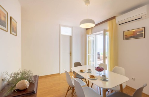 Municipality of Dubrovnik Apartment | 100 m² Apartment ∙ 3 bedrooms ∙ 7 guests