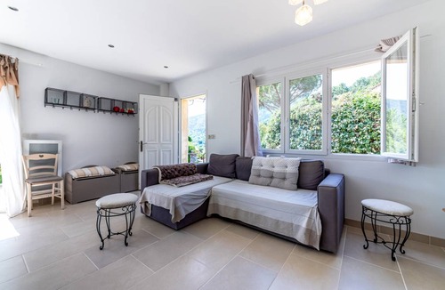 Gravieres House | 100 m² House ∙ 3 bedrooms ∙ 6 guests